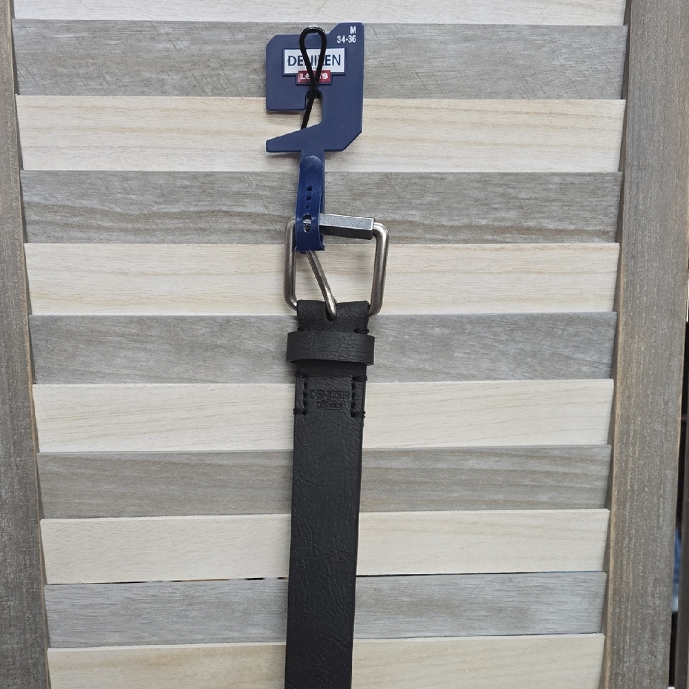 Denizen® from Levi’s® Men’s Belt – Black (Size M 34–36)